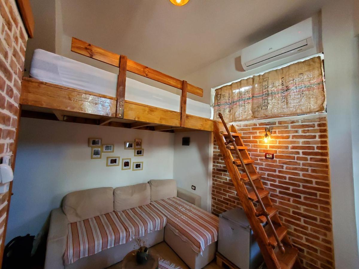 Relax Inn Korce Exterior photo