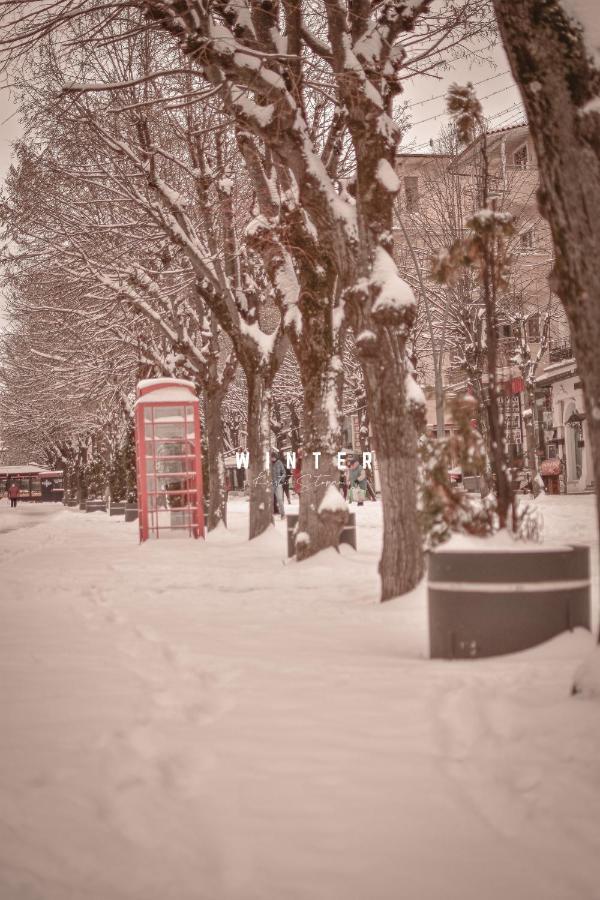 Relax Inn Korce Exterior photo